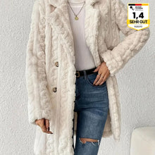 Lade das Bild in den Galerie-Viewer, AlpineCozy - hochwertiger Kuschelmantel für den Winter