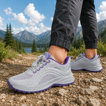 Lade das Bild in den Galerie-Viewer, FeelFree Slip-On – Orthopädische Komfort-Sneaker | Reinschlüpfen &amp; schmerzfrei durch den Tag
