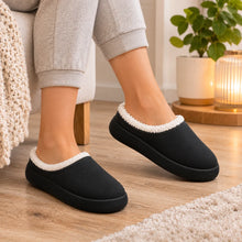 Lade das Bild in den Galerie-Viewer, FeelFree Slipper - ergonomische &amp; rutschfeste Winterslipper

