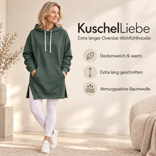 Lade das Bild in den Galerie-Viewer, KuschelLiebe – extra langer Oversize-Wohlfühlhoodie | deckenweich, warm &amp; vorteilhaft geschnitten
